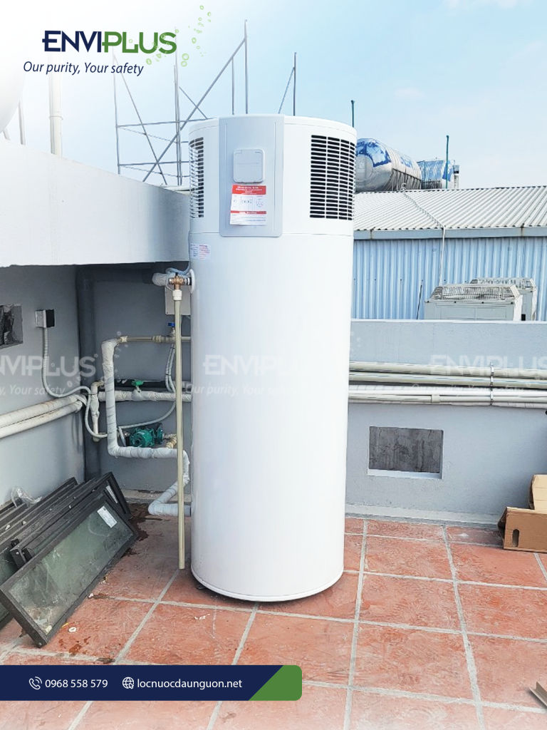 Lắp đặt máy nước nóng bơm nhiệt trung tâm Stiebel Eltron